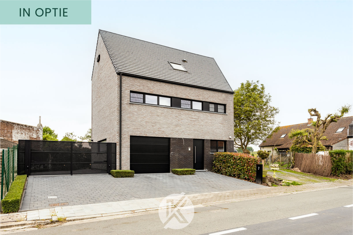 Donkerstraat in optie
